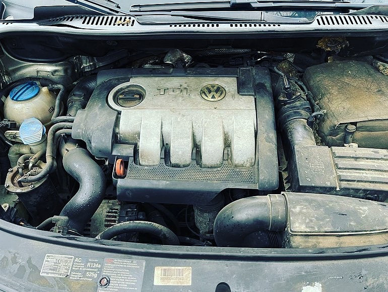 Motor naftový BMM 2.0TDI 103KW VW Touran 2009