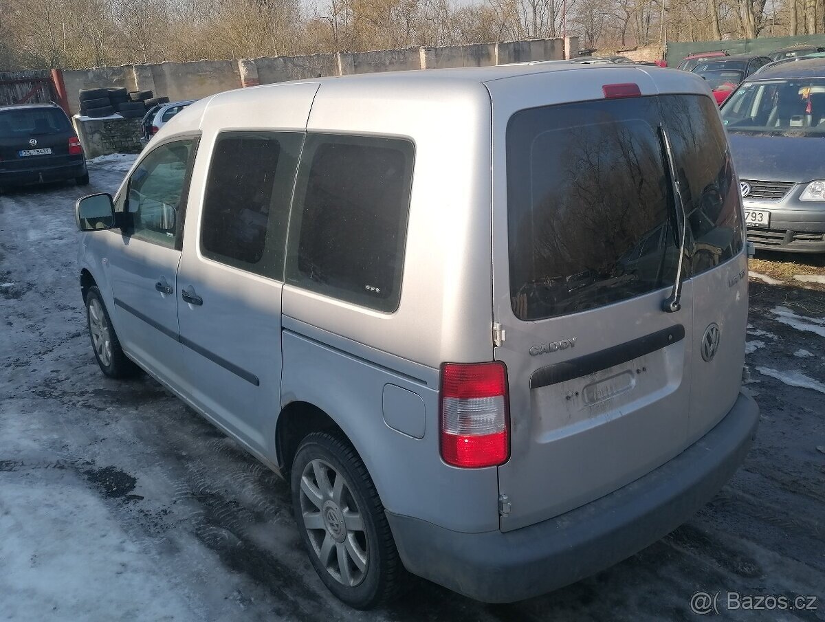 Prodám náhradní díly na VW Caddy Life 2009