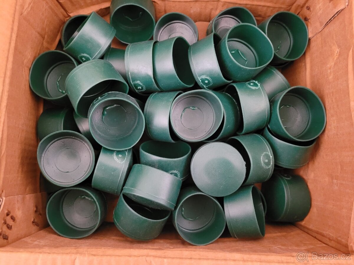 Čepička PVC 48 mm - zelená