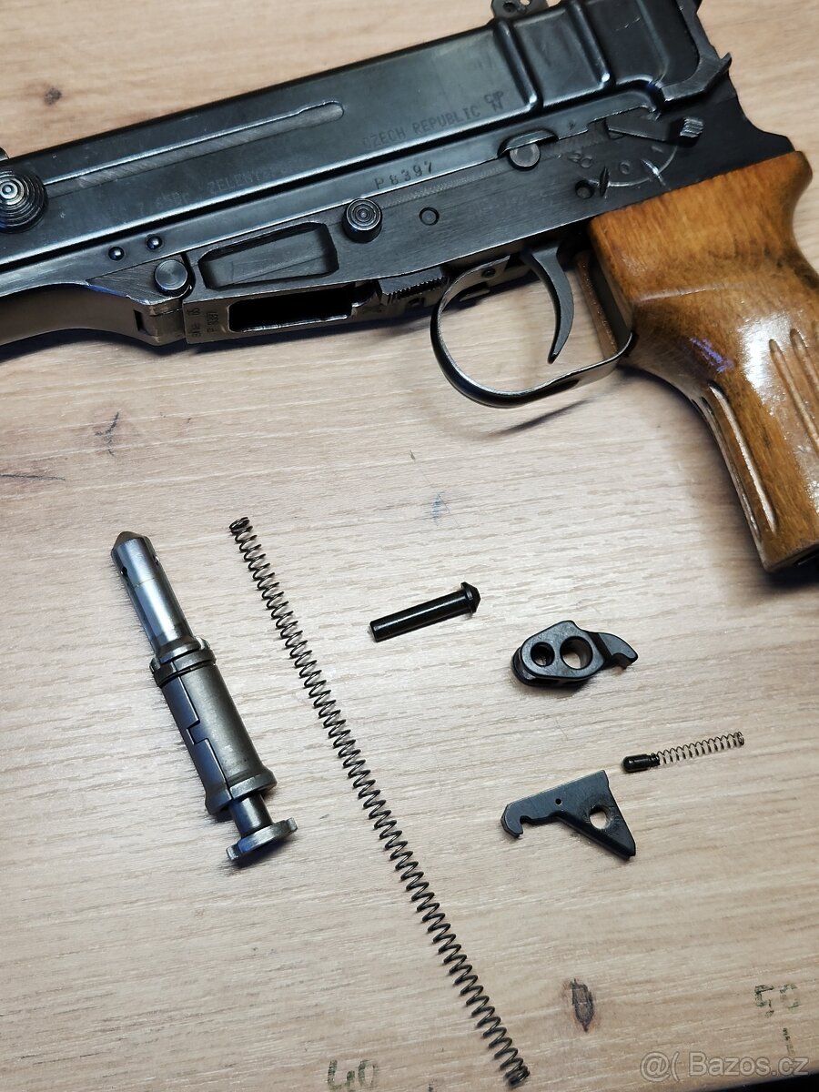 vz61 škorpion sa61 taktický samopal ačr pistole