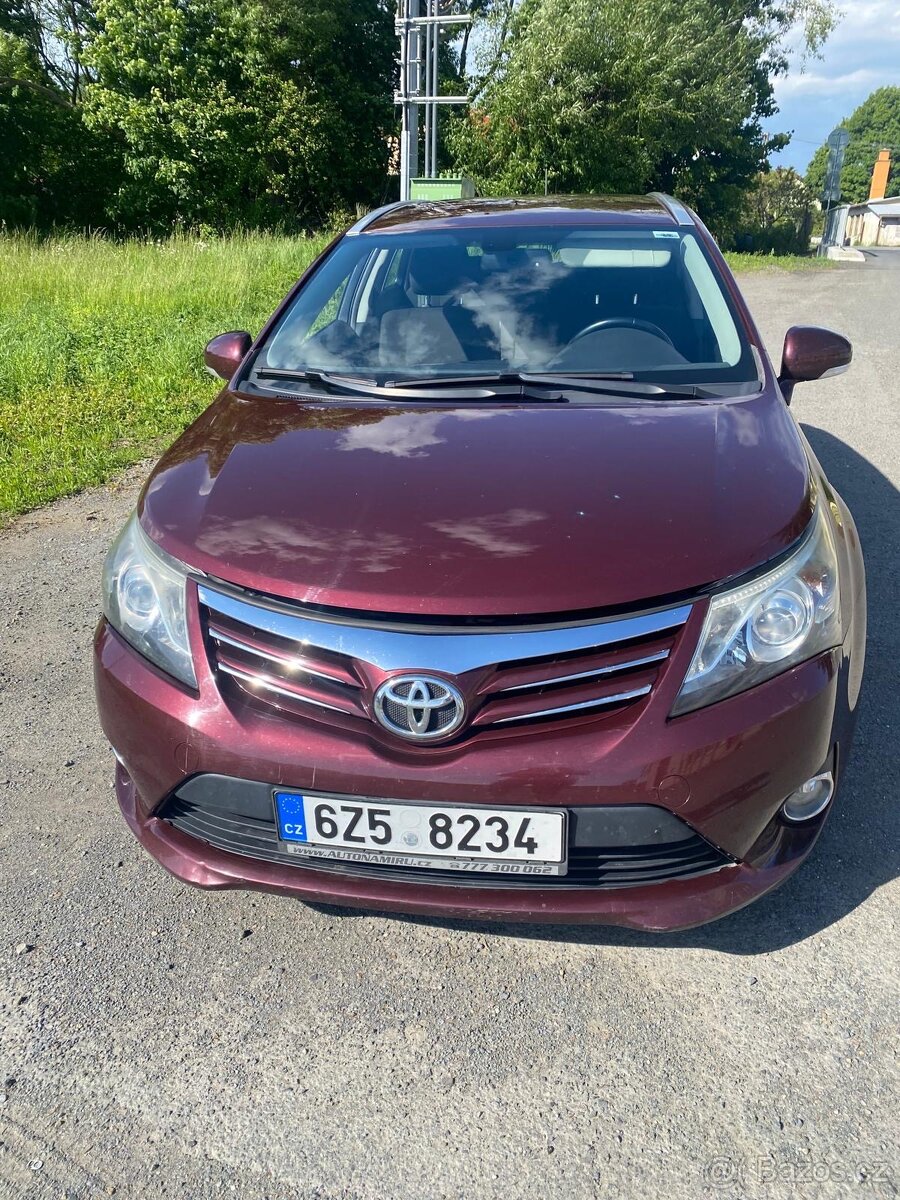 Toyota Avensis 18 benzín 108 kW rv 2012,