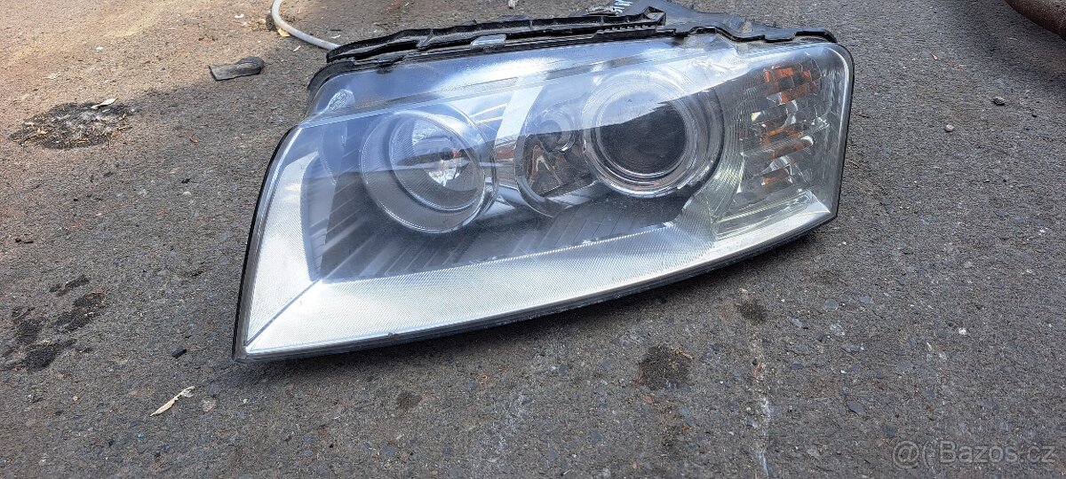 Leve prave predni svetlo audi A8 4E D3 xenon