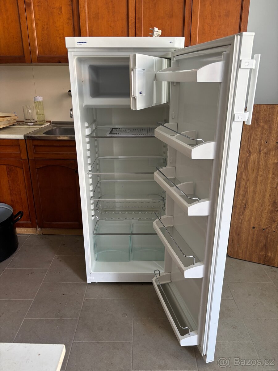 Lednice Liebherr 140 cm