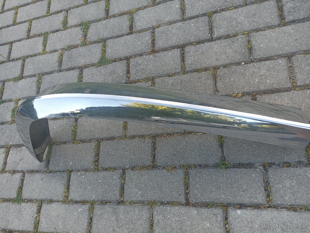 Škoda 110 R přední nárazník