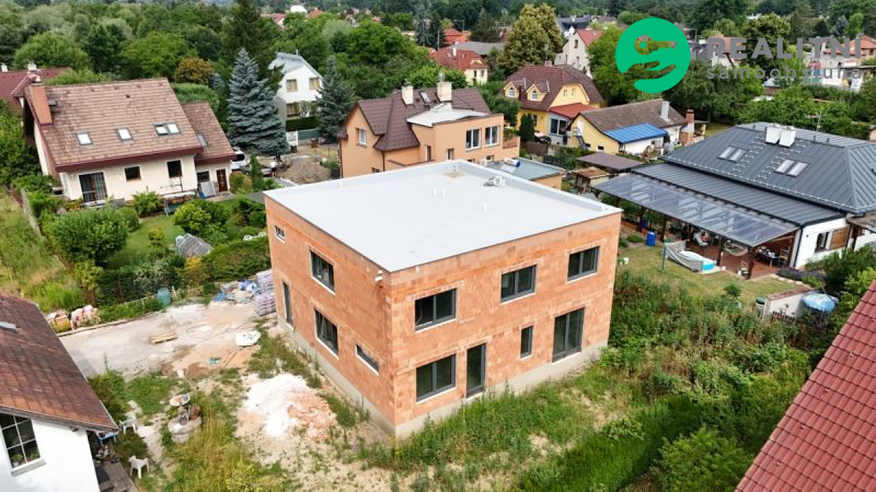 Prodej bytu 3+kk 73 m² Lišická, Praha - Újezd nad...