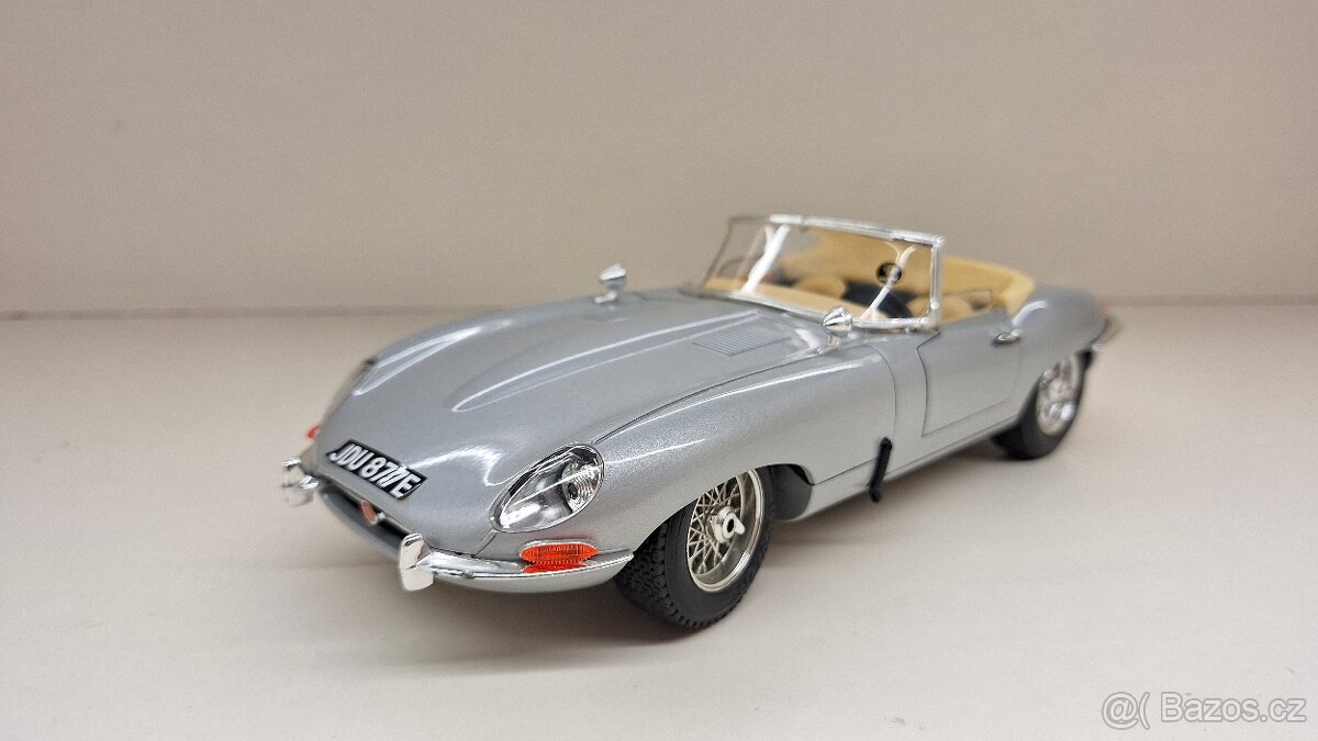 1:18 JAGUAR E CABRIO, 1
