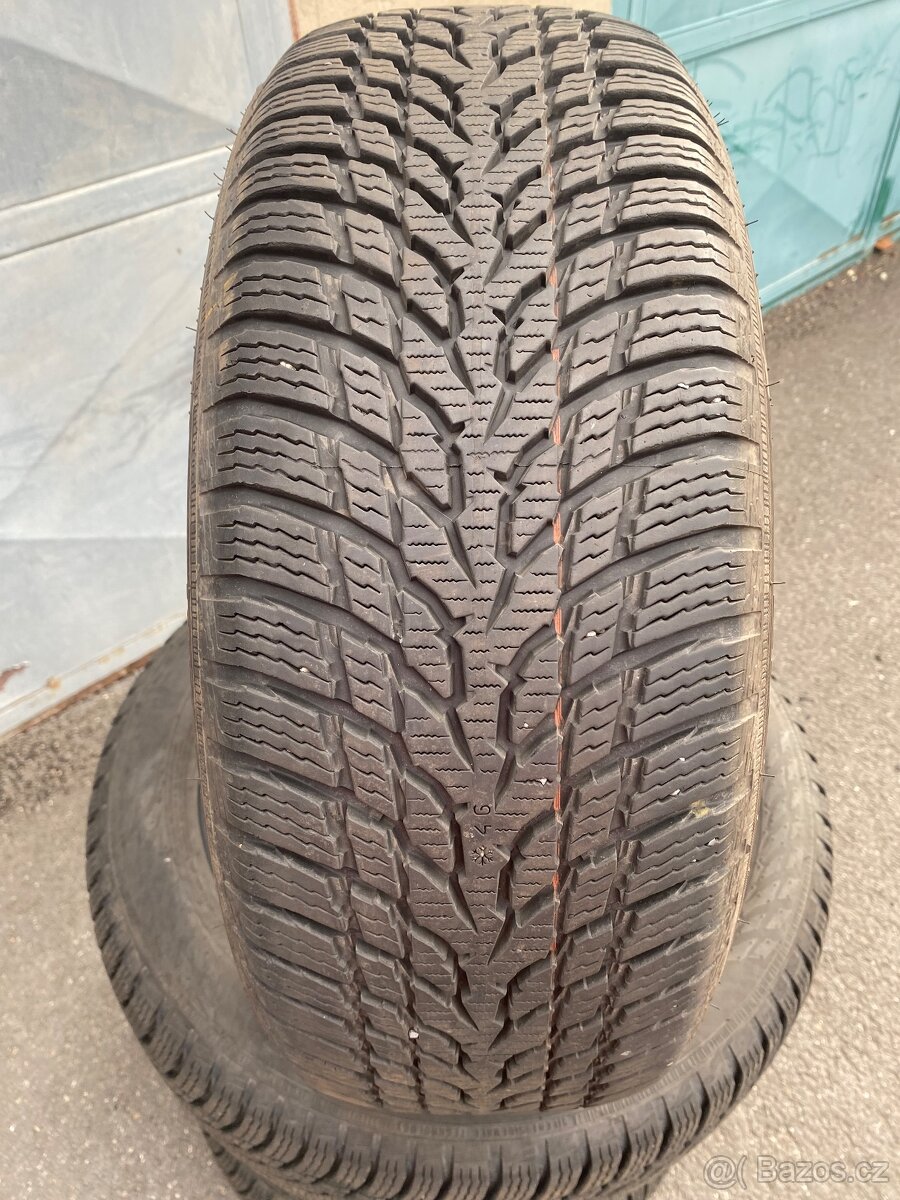 Zimní pneu 205/55/16 Nokian