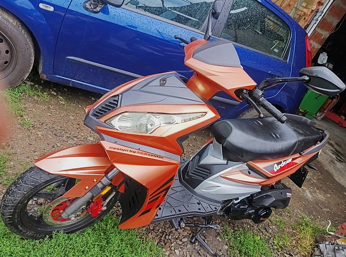 Maxon Ardour 125 cm3 , r.v.2015 ,Najeto 6 tisíc km,,nová STK