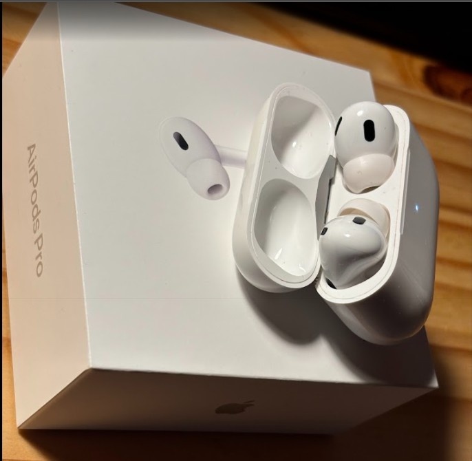 Apple AirPods Pro 2 (USB-C) – originál, 100% stav, doklad