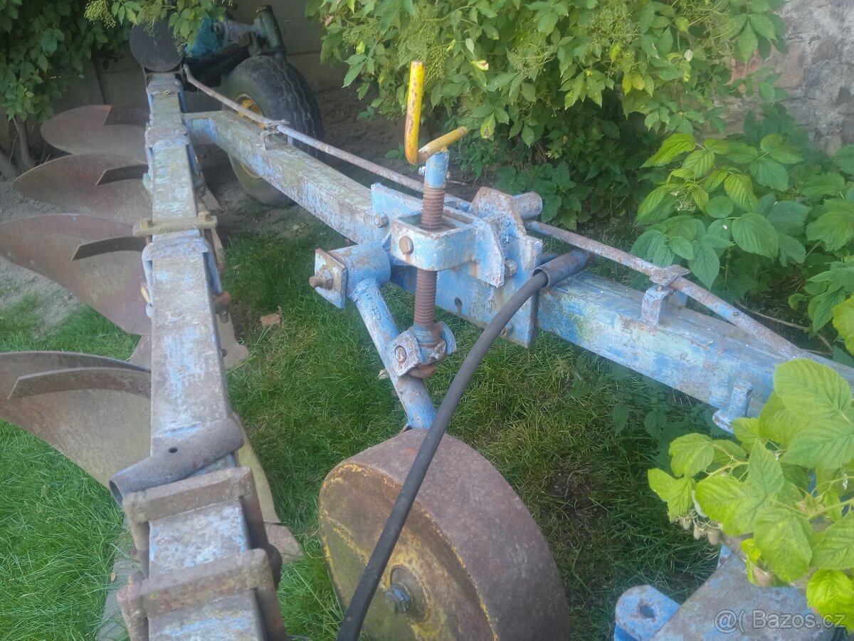 Pluh b 200