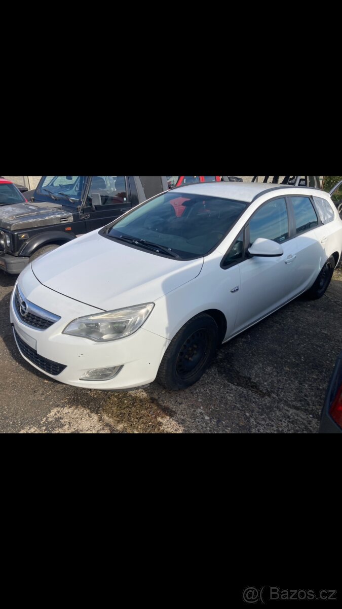 Prodám díly Opel Astra J 1.7 cdti kombi