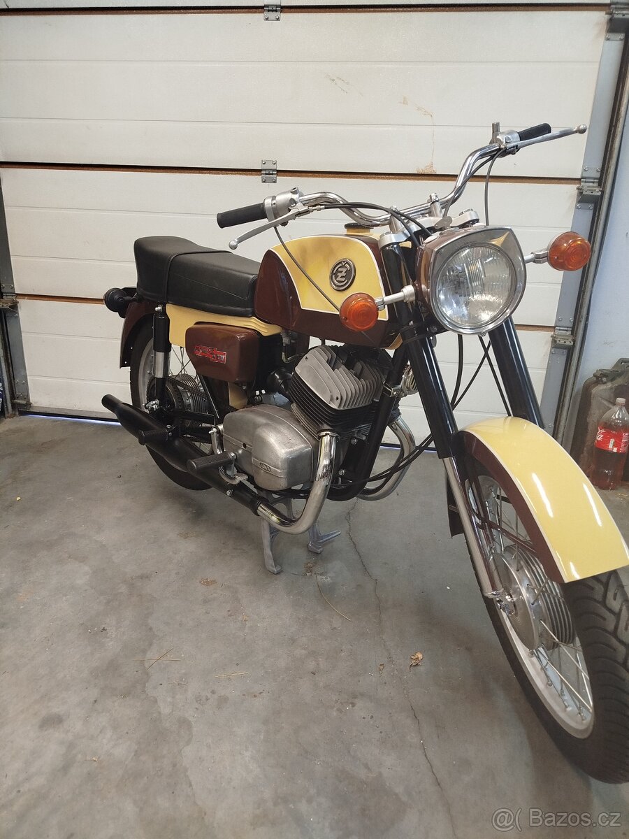 Jawa ČZ 471 smolik
