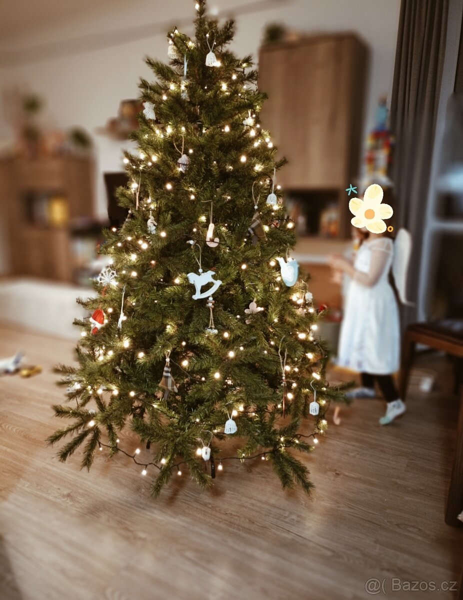 Umělý vánoční stromček