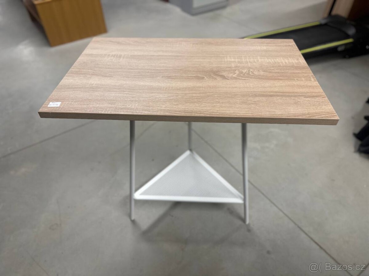 Malý stolek – moderní styl