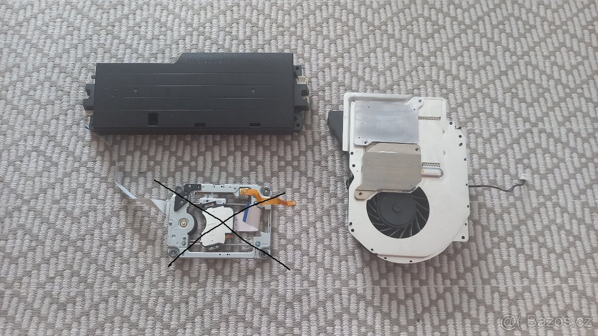 Prodám příslušenství a ovladače playstation 3