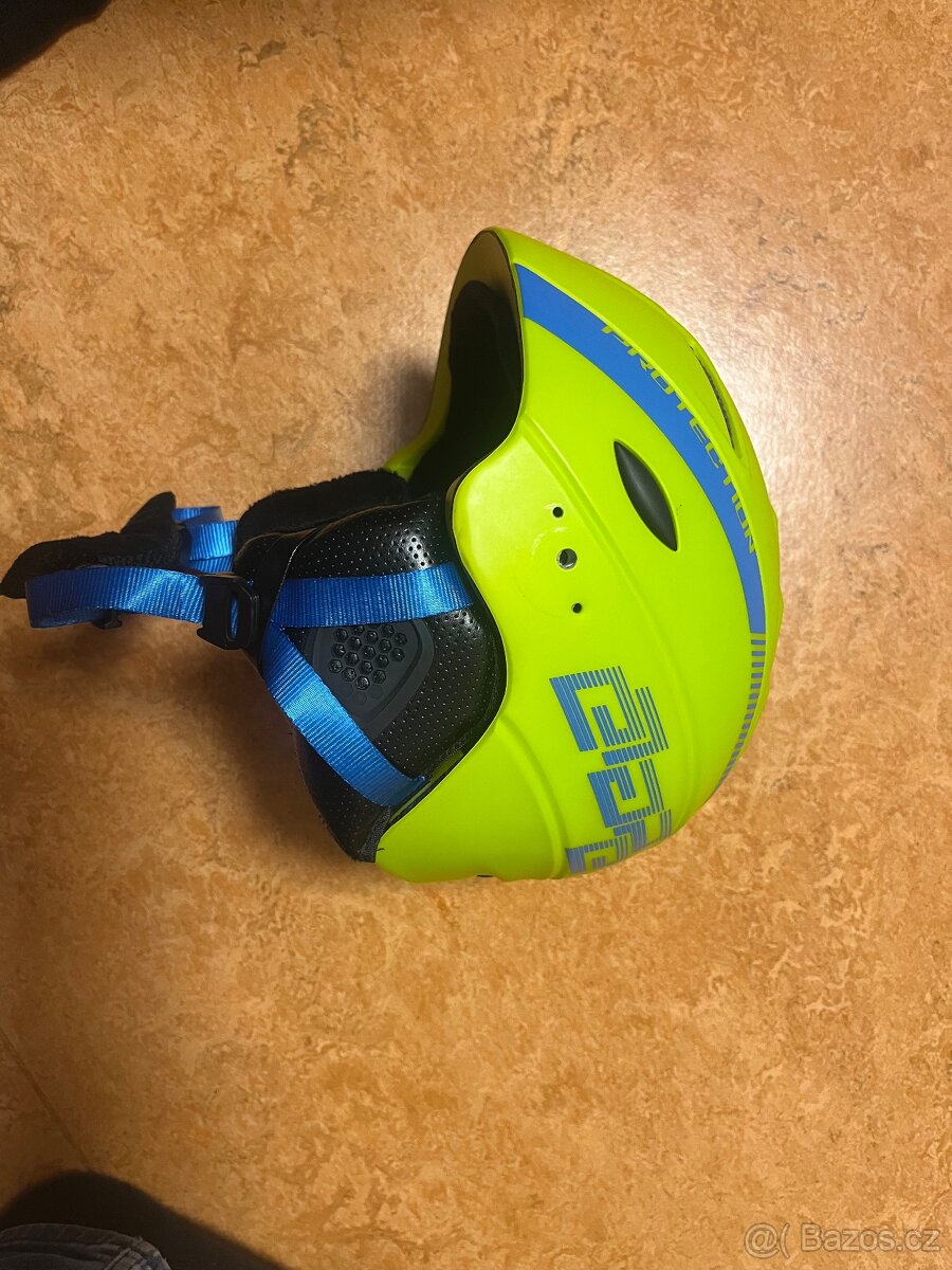 Dětská lyžařská přilba