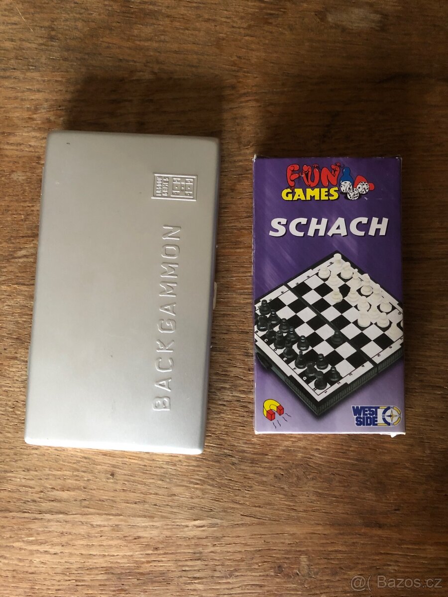 Cestovní hry Šachy a Backgamon