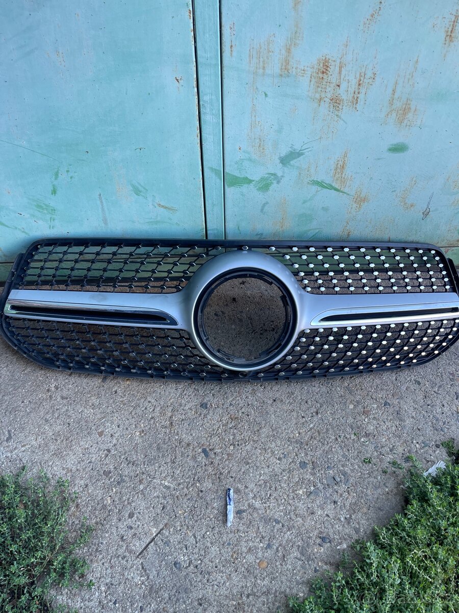 MERCEDES BENZ GLE———PREDNI MASKA