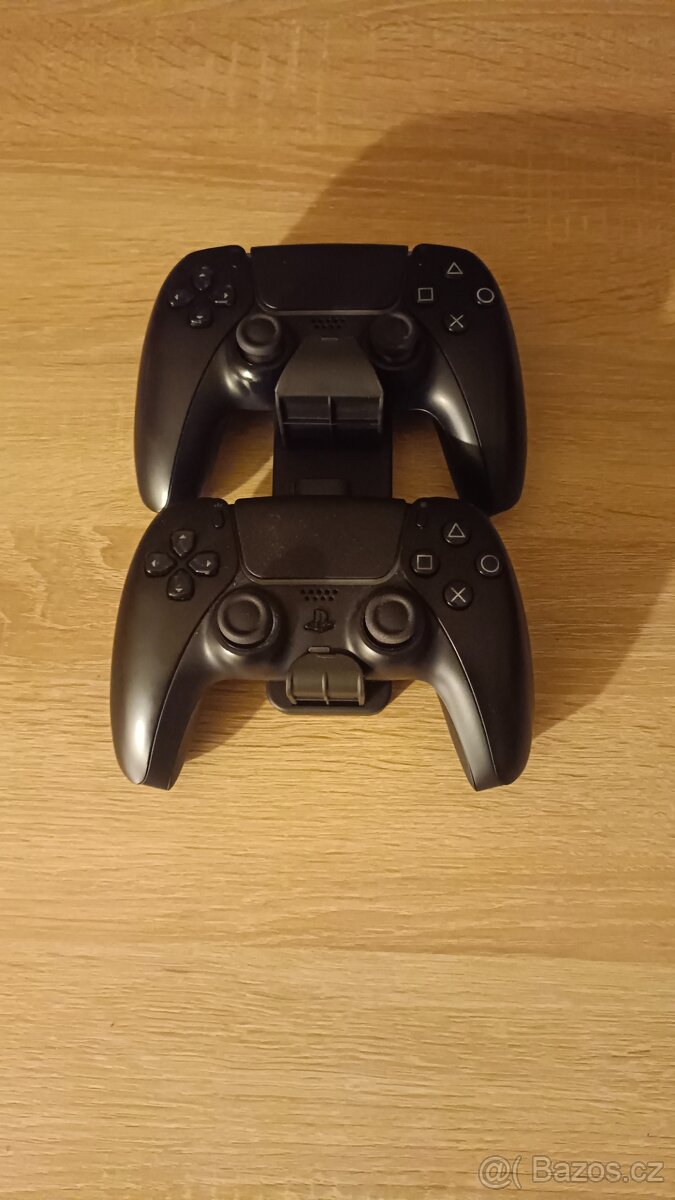 Držák na ovladače/sluchátka ps5