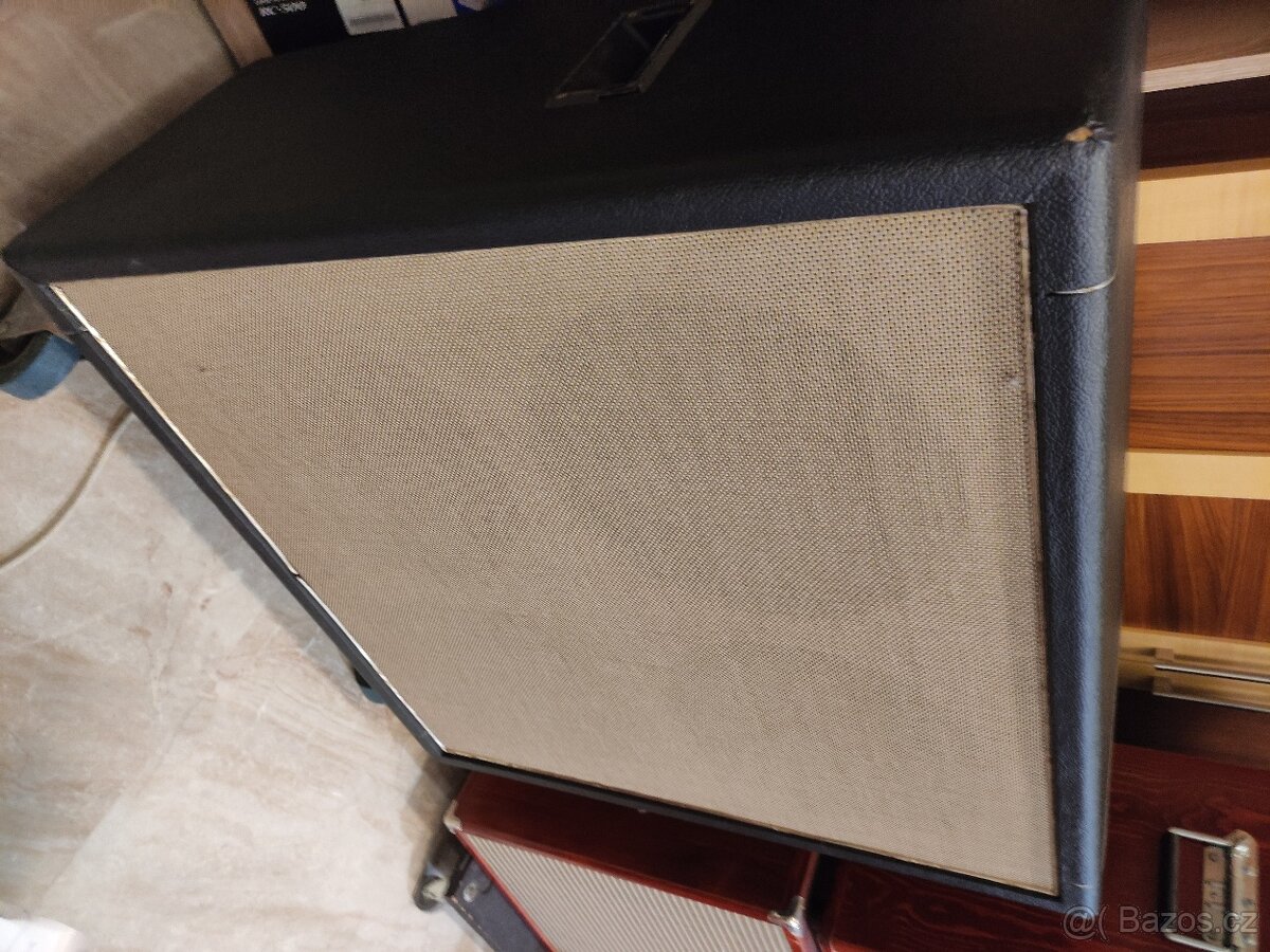 PRODÁM VINTAGE BEDNU ZE 70.