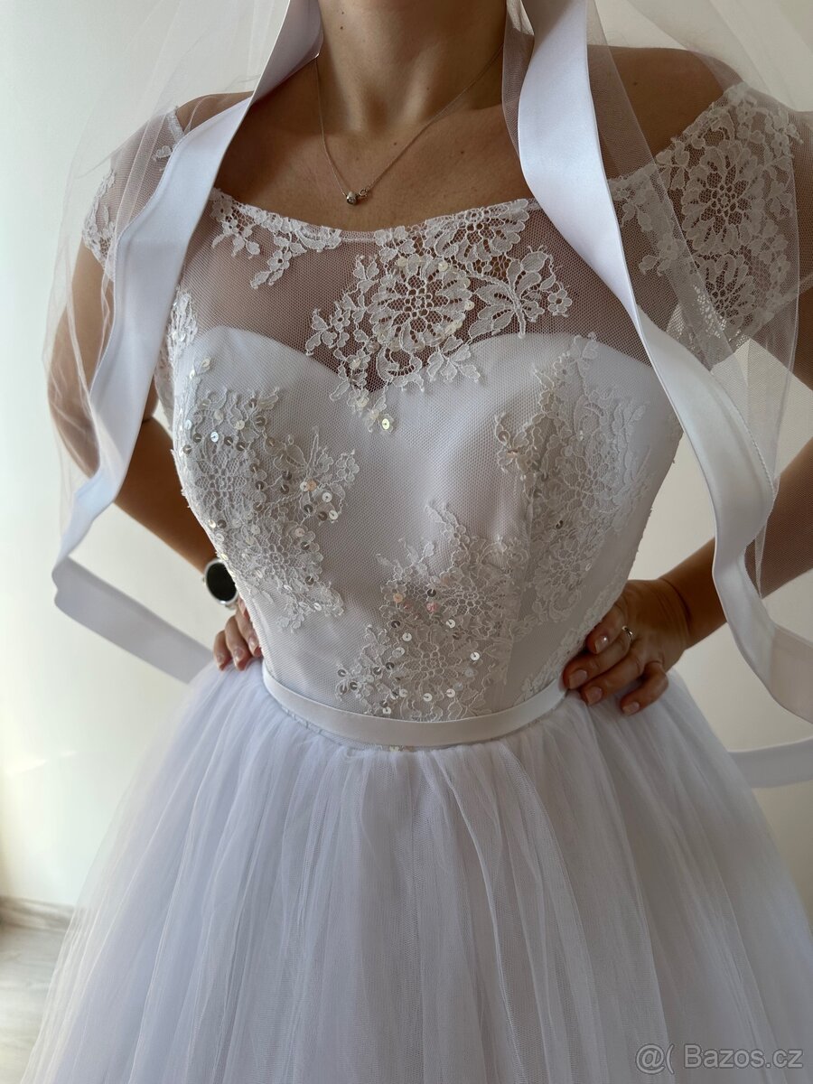 Svatební šaty vel L