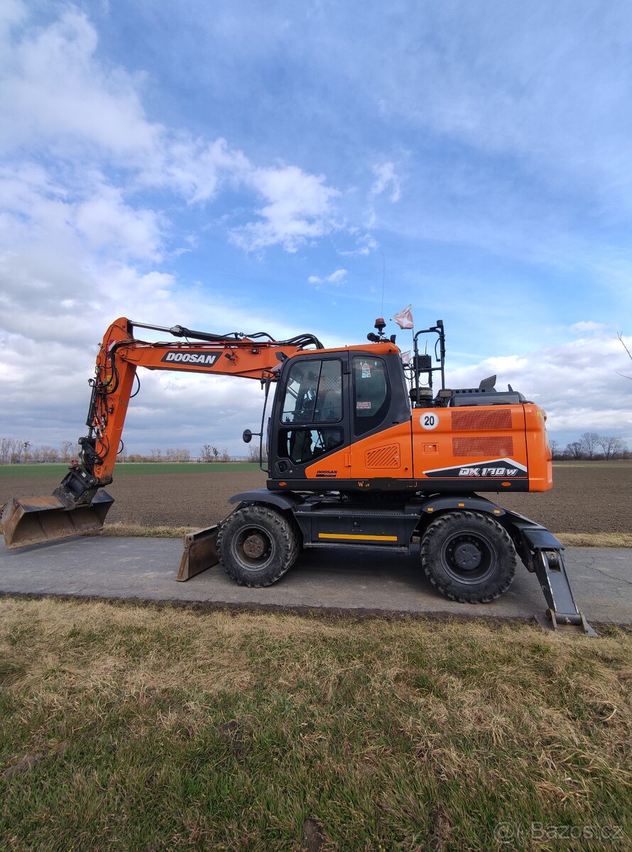 DOOSAN DX170W-7 kolový bagr/rypadlo