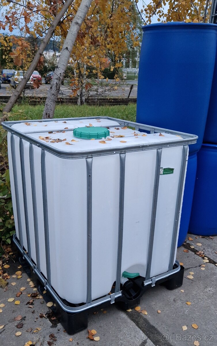 IBCKONTEJNERNÁDRŽ1000 LITRŮVODA ZADARMODEŠŤOVKA