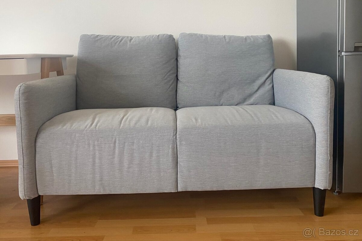 IKEA - ANGERSBY 2místná pohovka, Knisa světle šedá