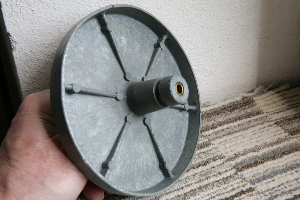 KOUPÍM Na gramofonTesla NC 440/450/452