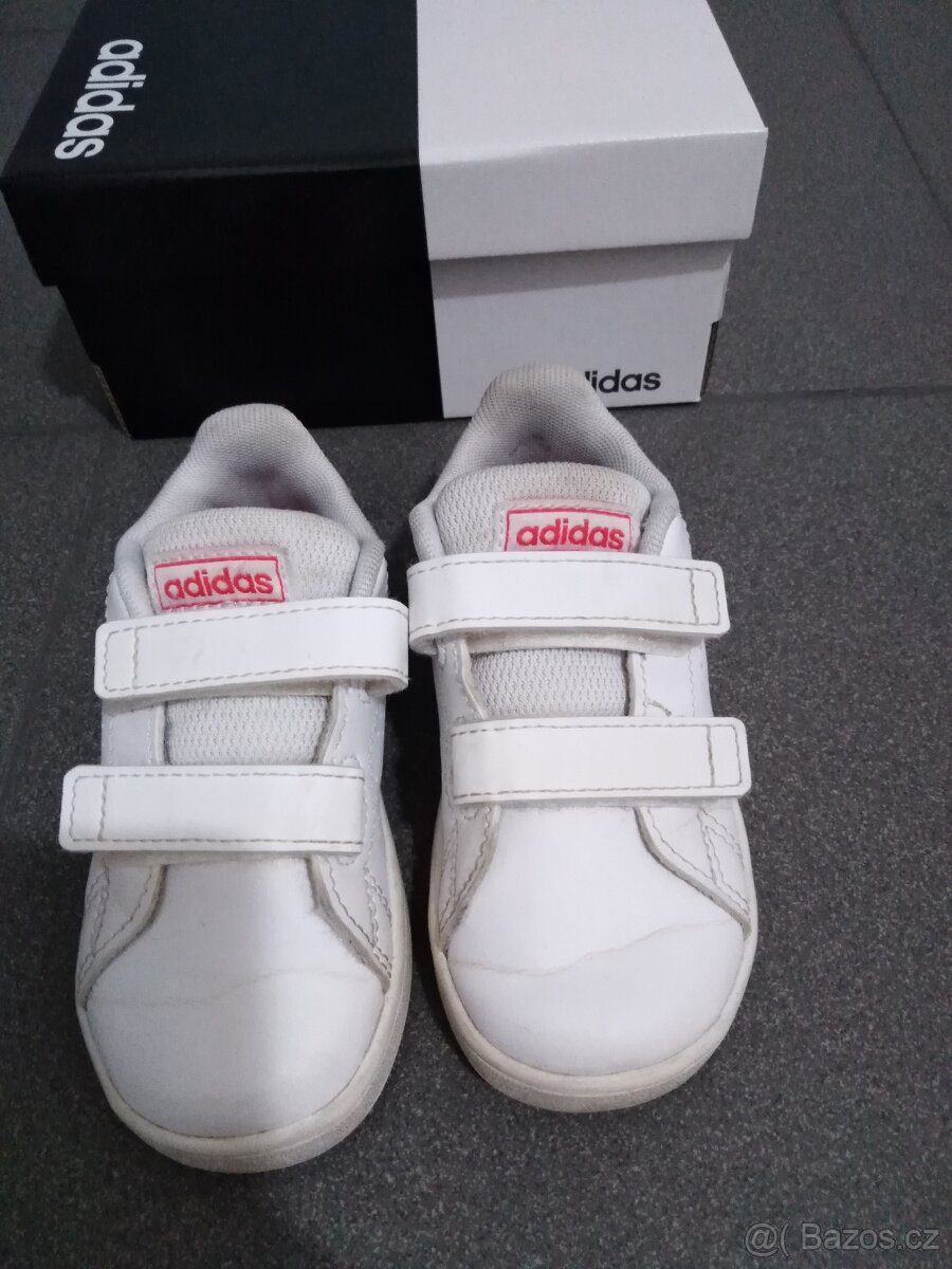 Dívčí botasky Adidas