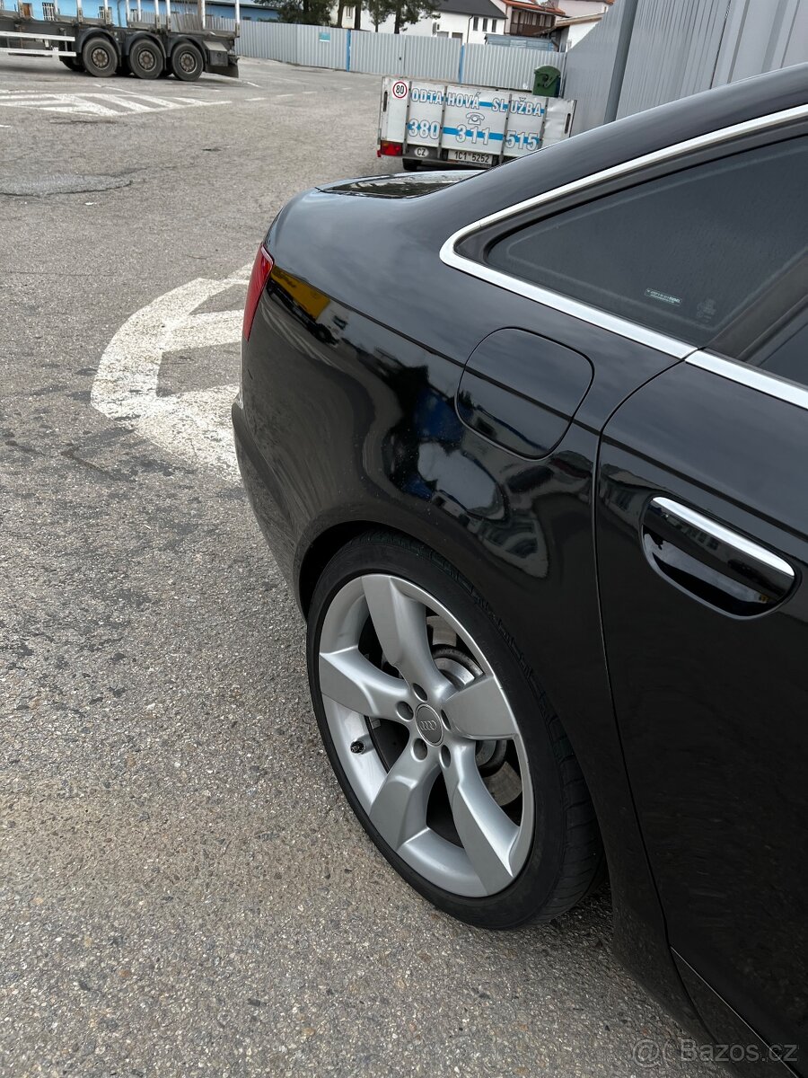 Audi a6 c6 2.7tdi manuál