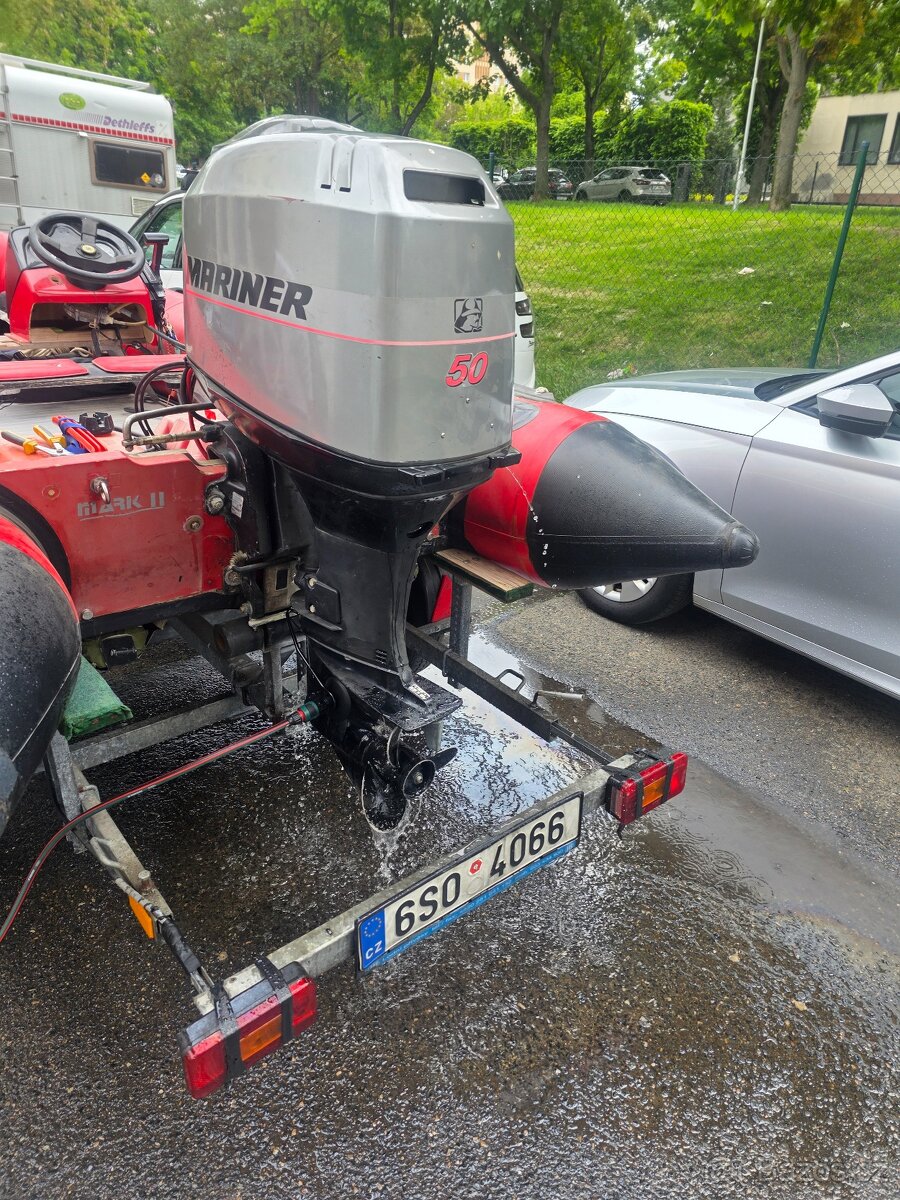 Prodám lodní motor mariner 50hp s elektrickým starterem