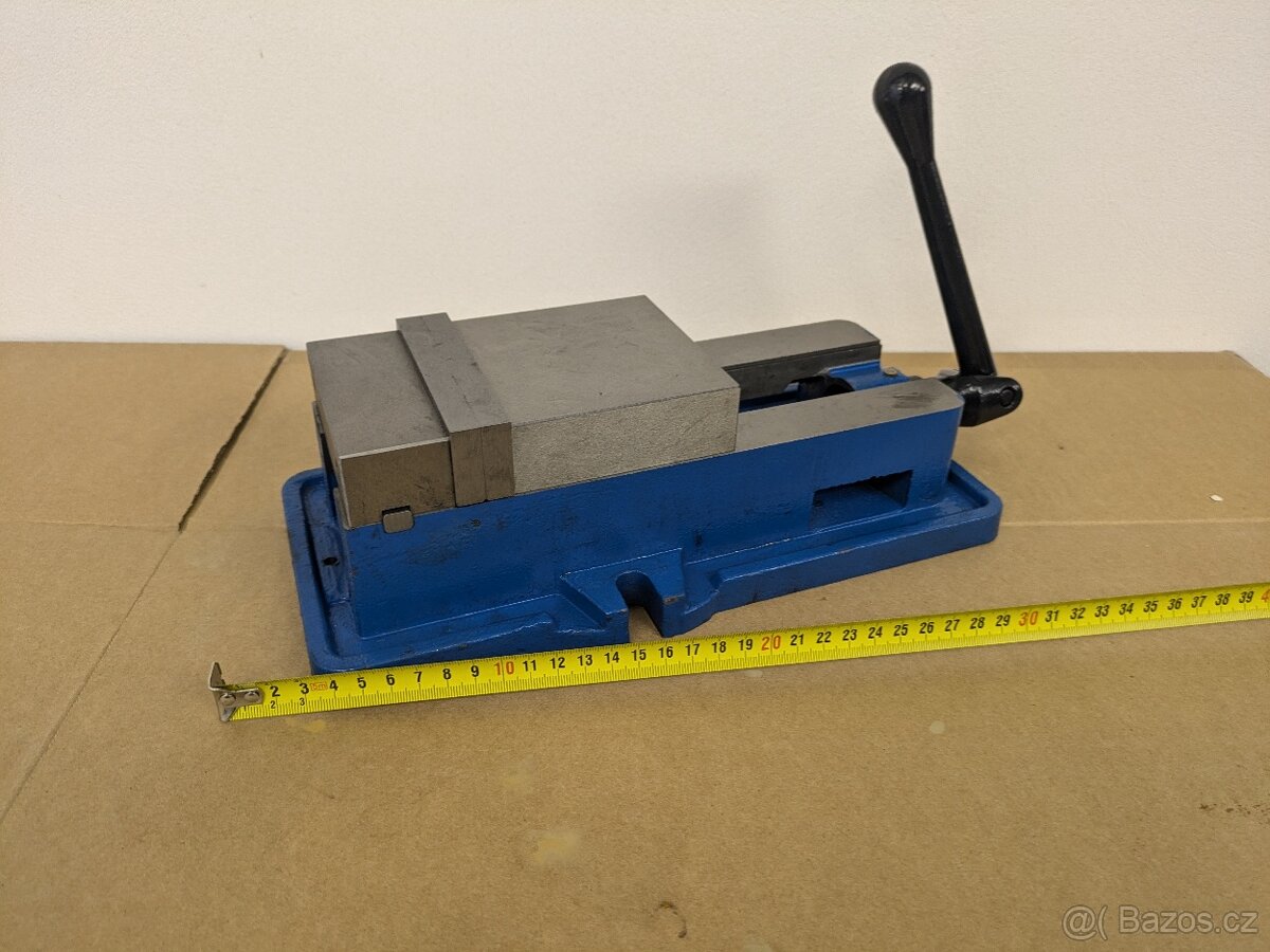 Strojní svěrák čelisti 100mm rozevření 120mm