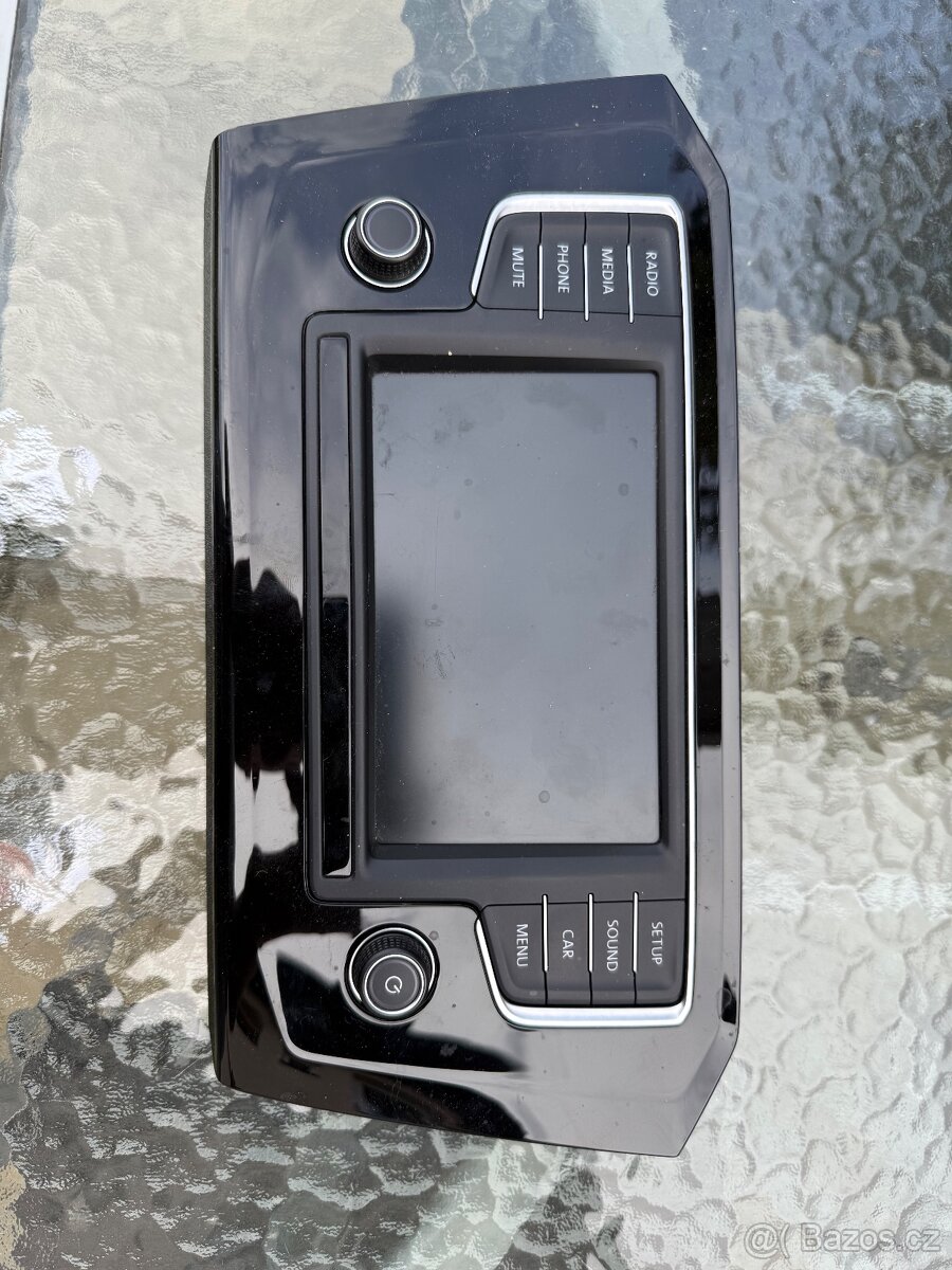 Rádio/navigace passat B8 golf 7
