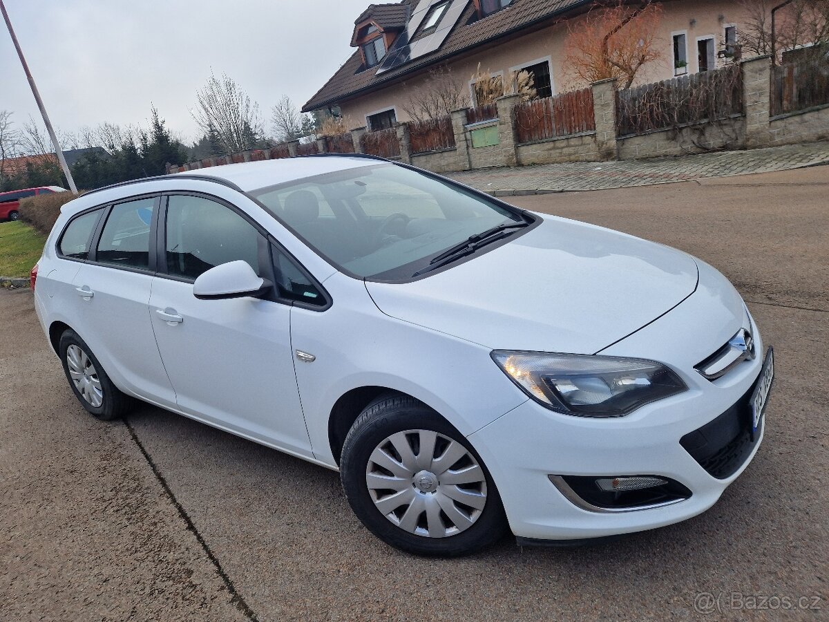 Opel Astra J Sports Tourer 1.7 cdti