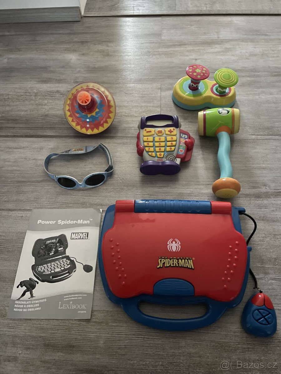 Hračky - Spiderman notebook,kalkulačka,kladívko vydává zvuk…
