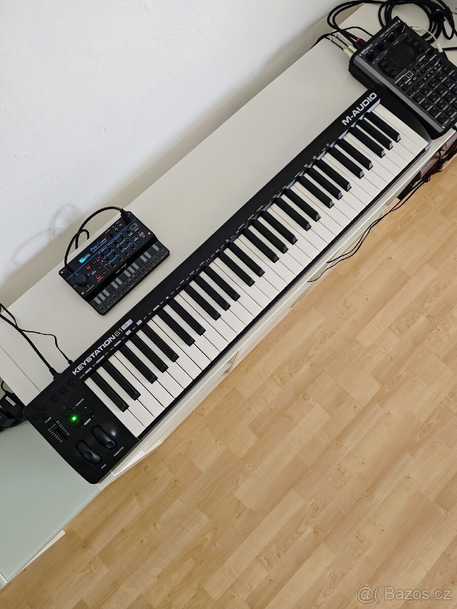 M-Audio Keystation 61 MK3 včetně stojanu
