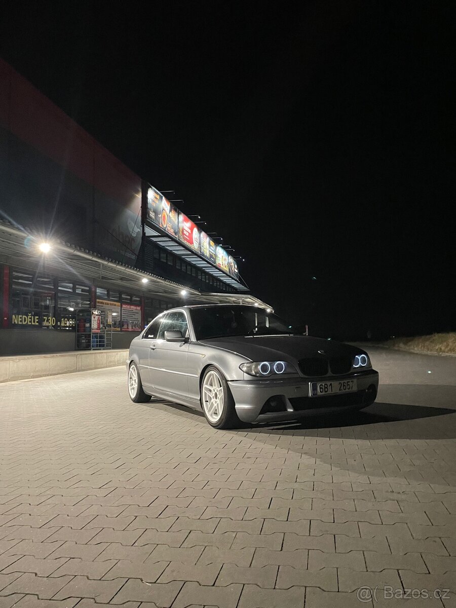 BMW e46 323ci coupe