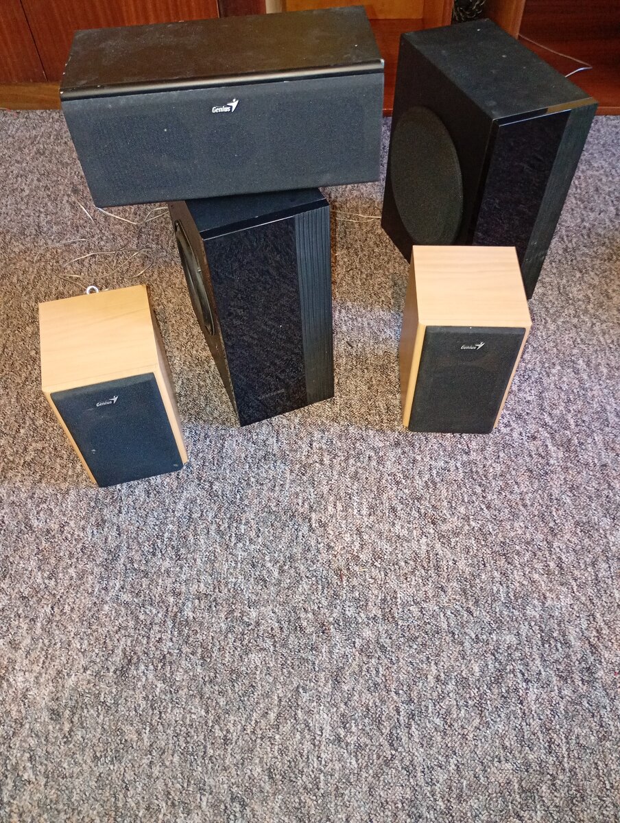 Subwoofer Samsung + repro génius