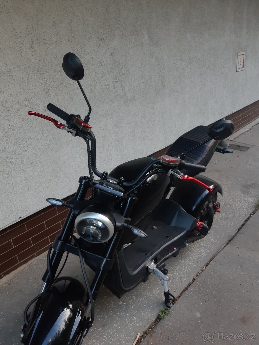 Elektrická koloběžka EcoWheel GR25 1500W