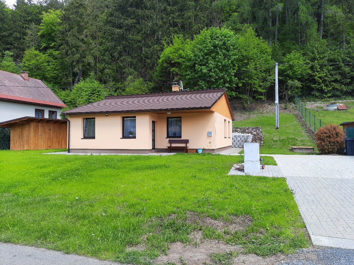 Pronájem domu novostavby bungalovu u Malé Skály