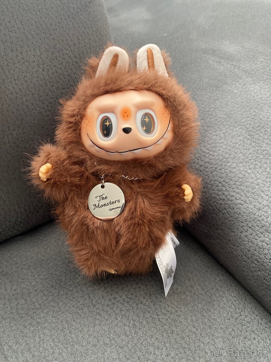 Labubu hnědý - 20 cm