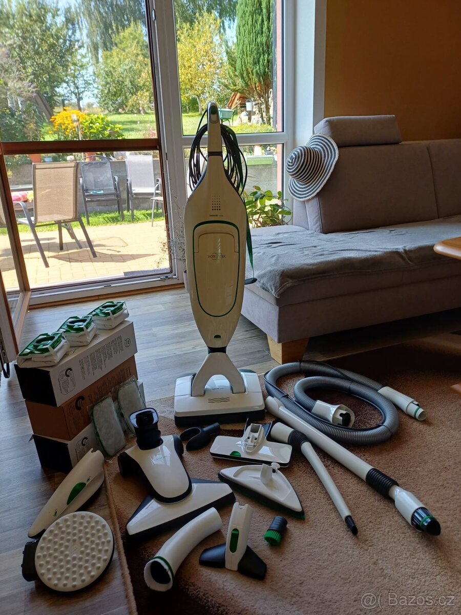 Vorwerk VK200 s multifunkčním příslušenstvím