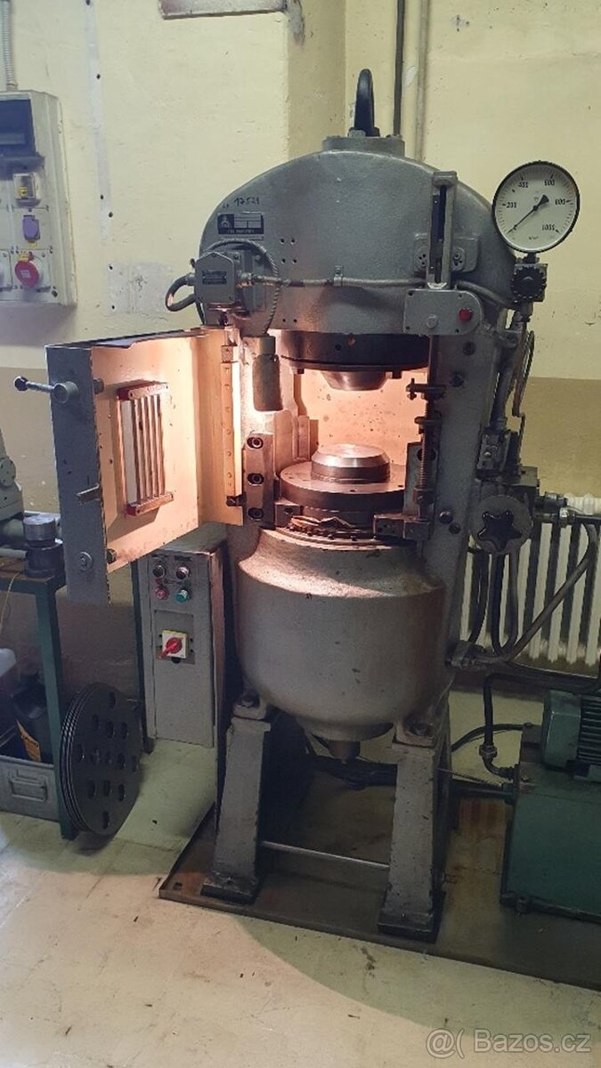 Hydraulický lis TOS CZR 600-2