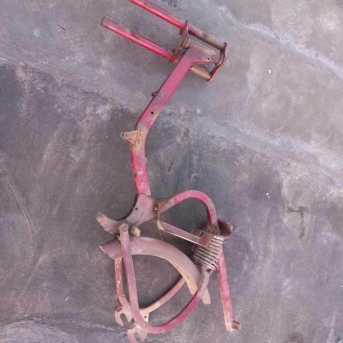 JAWA PAŘEZ PAŘIZEK 555 RAM VIDLE PODBLATNIK