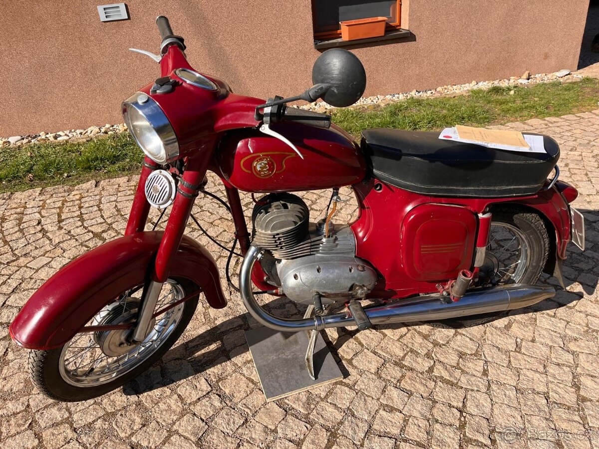 Prodam CZ 125 typ 453 delux