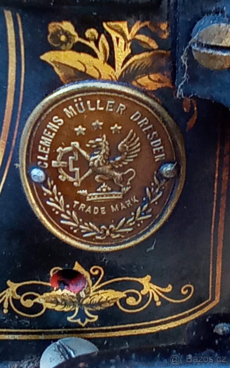 Starožitný šicí stroj clements Muller Dresden