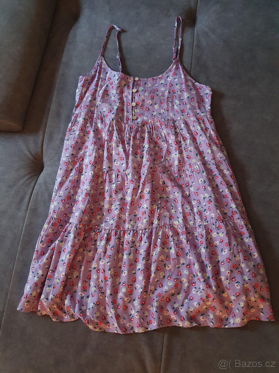 FB Sister krátké fialové kytičkové letní šaty, vel. M