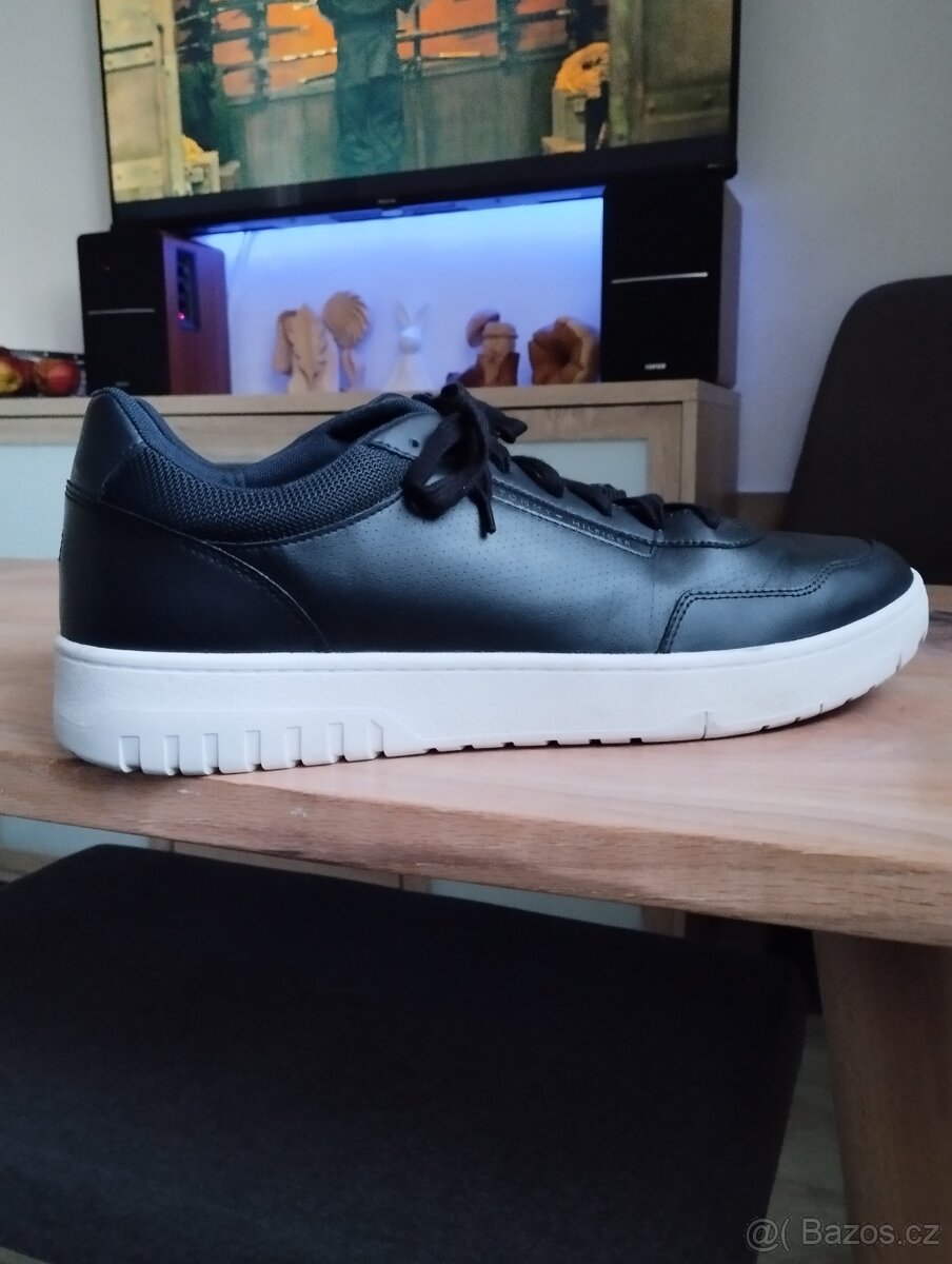 Tenisky Tommy Hilfiger vel.48