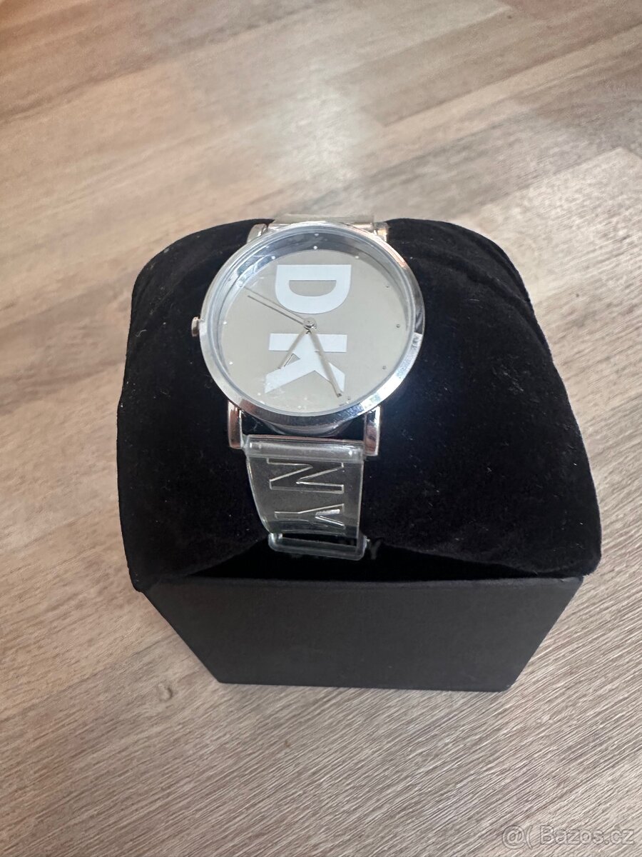Hodinky DKNY